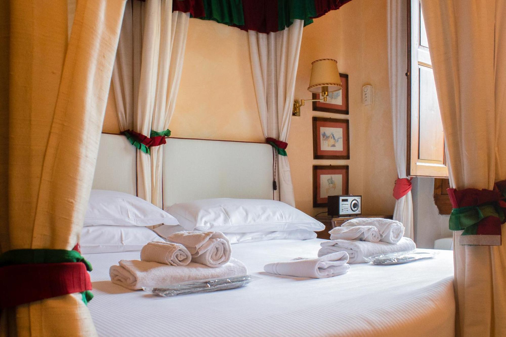 Bed and Breakfast Antica Dimora Johlea Флоренция Экстерьер фото