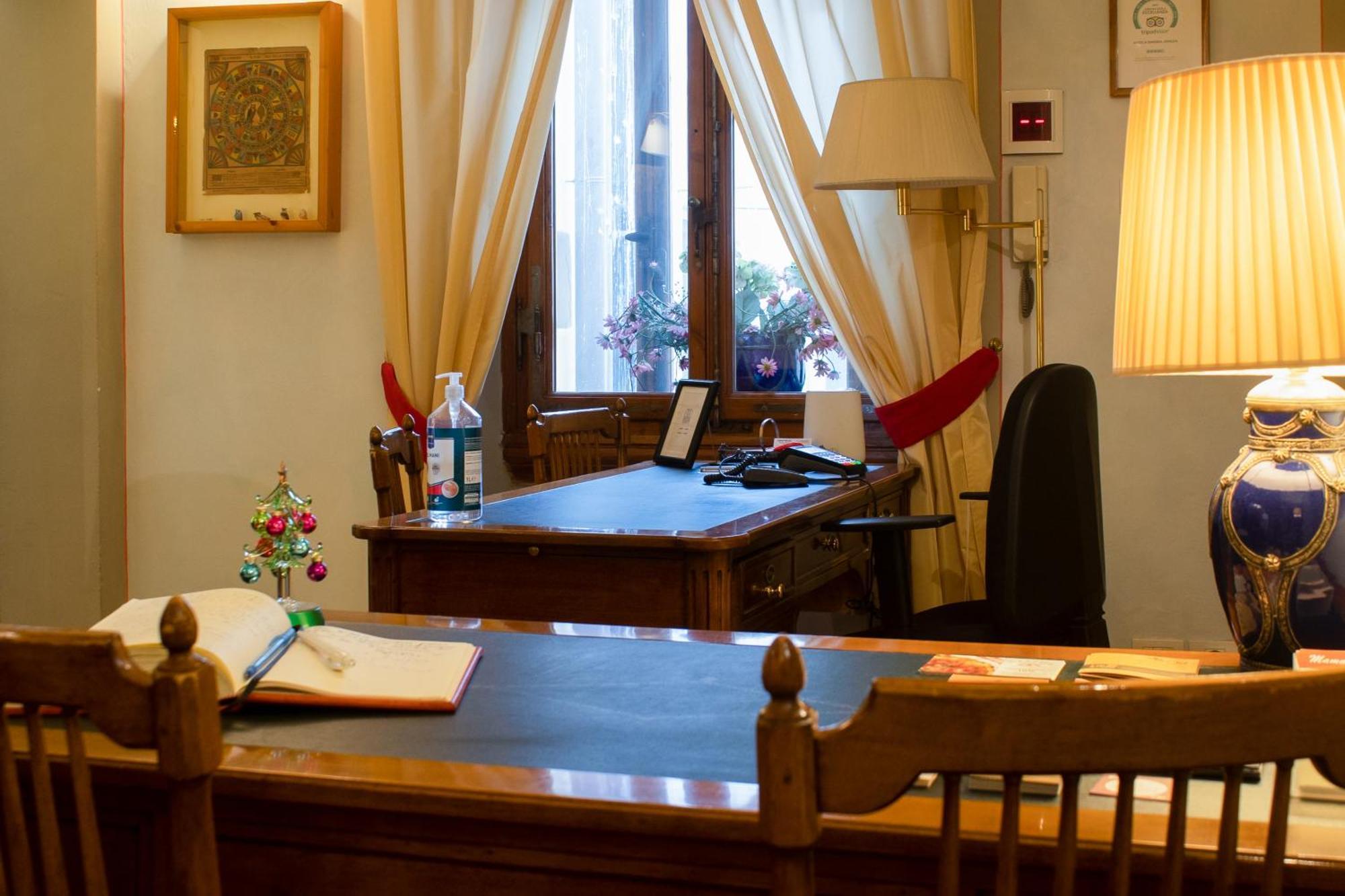 Bed and Breakfast Antica Dimora Johlea Флоренция Экстерьер фото
