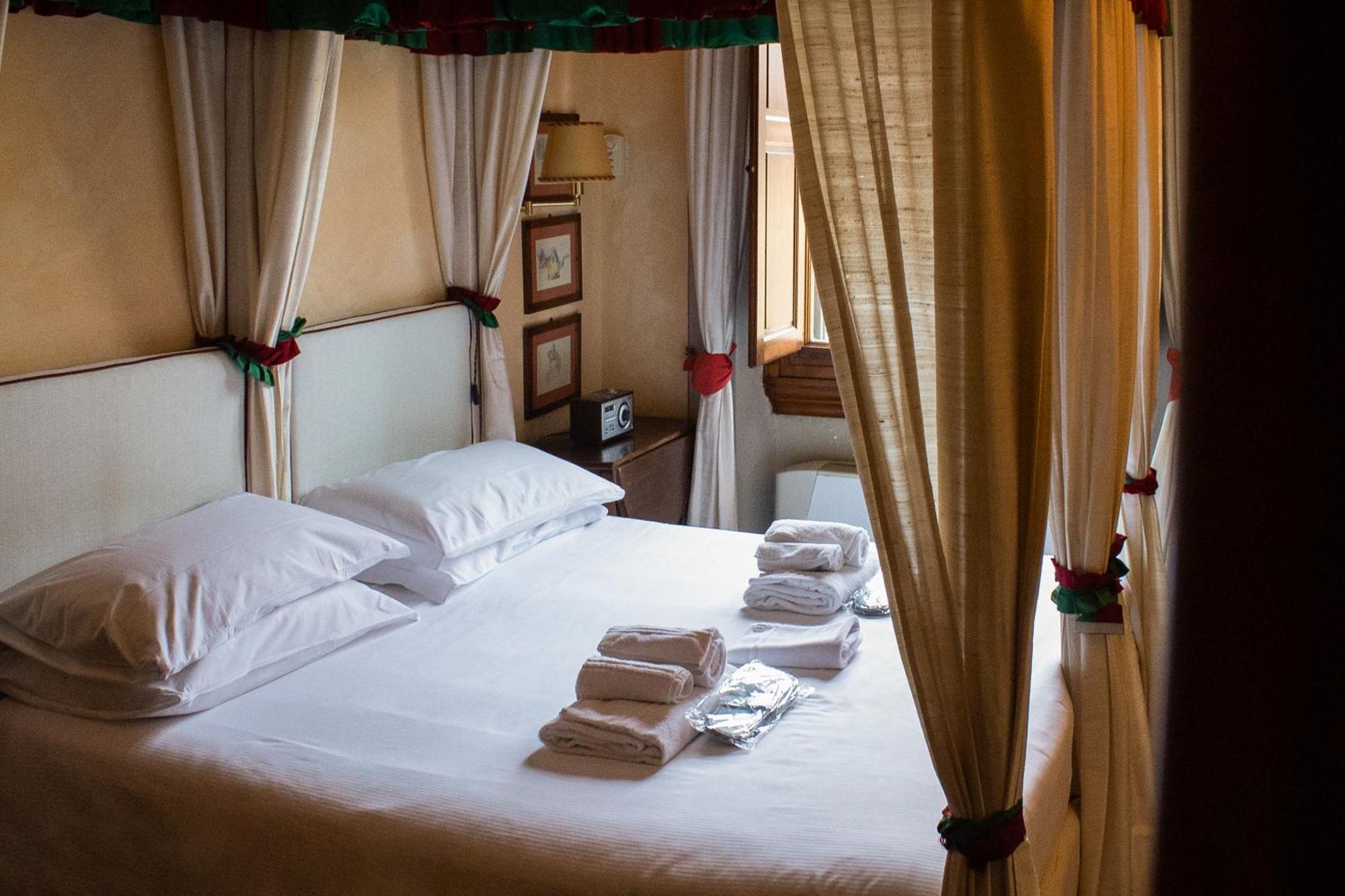 Bed and Breakfast Antica Dimora Johlea Флоренция Экстерьер фото